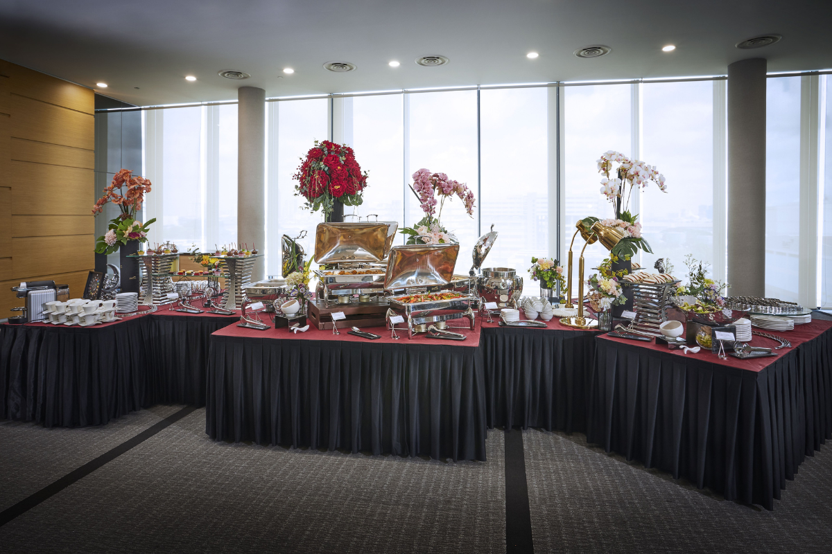 Premium Buffet B: 11+1 Courses